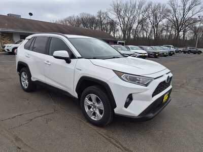 2020 Toyota RAV4, $24450. Photo 2