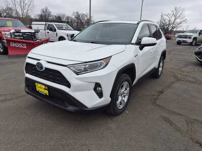 2020 Toyota RAV4, $24450. Photo 4