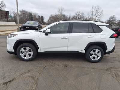 2020 Toyota RAV4, $24450. Photo 5