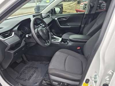 2020 Toyota RAV4, $24450. Photo 9