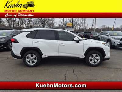 2020 Toyota RAV4, $24450. Photo 1