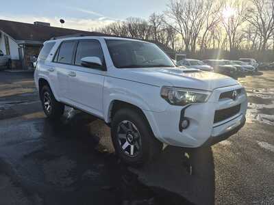 2019 Toyota 4Runner, $31840. Photo 2