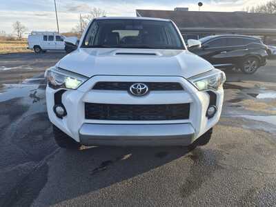 2019 Toyota 4Runner, $31840. Photo 3