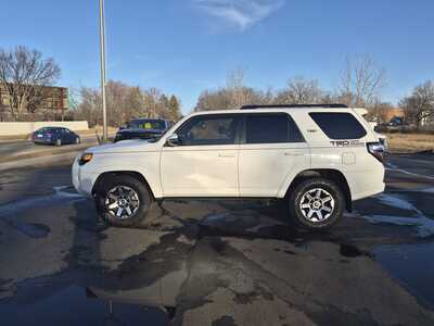 2019 Toyota 4Runner, $31840. Photo 5