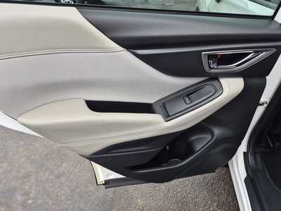 2022 Subaru Forester, $22650. Photo 12