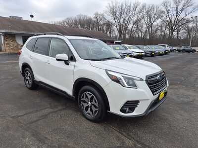 2022 Subaru Forester, $22650. Photo 2