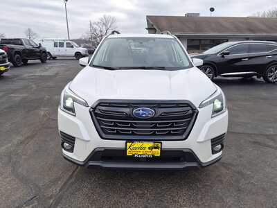 2022 Subaru Forester, $22650. Photo 3