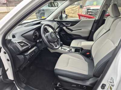 2022 Subaru Forester, $22650. Photo 9