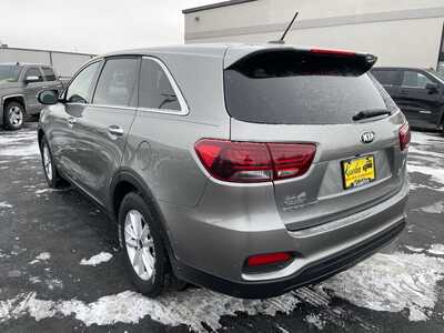2019 Kia Sorento, $15990. Photo 6