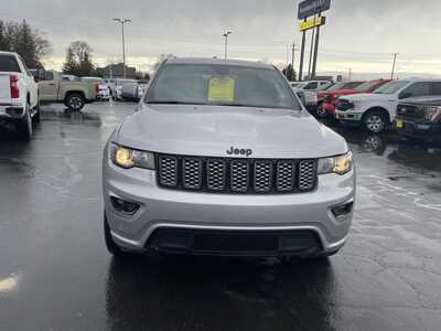 2018 Jeep Grand Cherokee, $13997. Photo 3