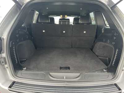 2018 Jeep Grand Cherokee, $13997. Photo 9