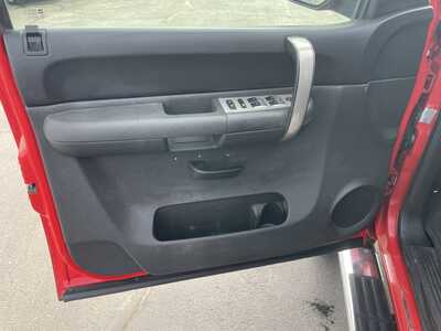 2008 Chevrolet 2500 Ext Cab, $21997. Photo 12