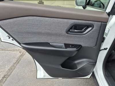 2023 Nissan Rogue, $17985. Photo 12