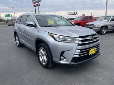 2017 Toyota Highlander, $19992. Photo 2