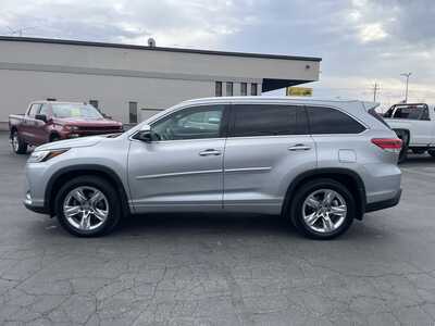 2017 Toyota Highlander, $19992. Photo 5