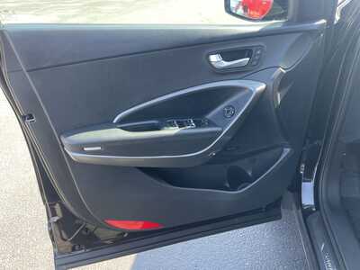 2017 Hyundai Santa Fe, $15337. Photo 11