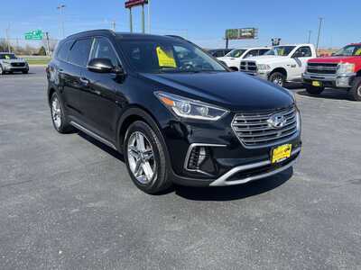 2017 Hyundai Santa Fe, $15337. Photo 2