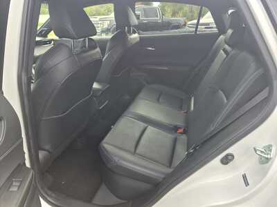 2021 Toyota Venza, $34325. Photo 10