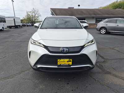 2021 Toyota Venza, $34325. Photo 3