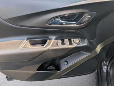 2019 Chevrolet Equinox, $15991. Photo 11