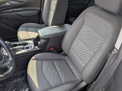 2019 Chevrolet Equinox, $15991. Photo 12