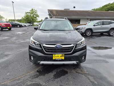 2022 Subaru Outback, $23985. Photo 3