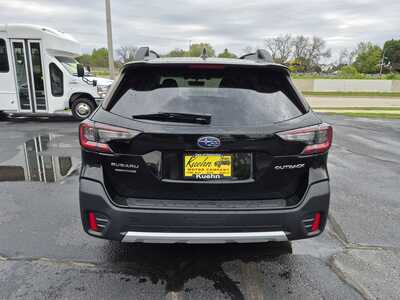 2022 Subaru Outback, $23985. Photo 7