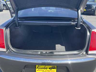 2018 Chrysler 300, $14995. Photo 9