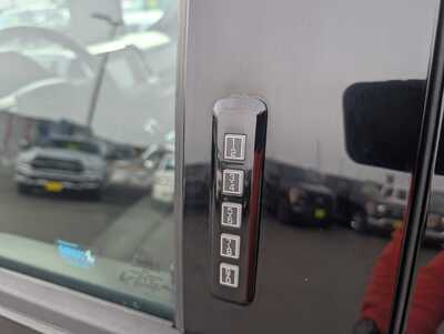 2016 Ford F150 Crew Cab, $29935. Photo 11
