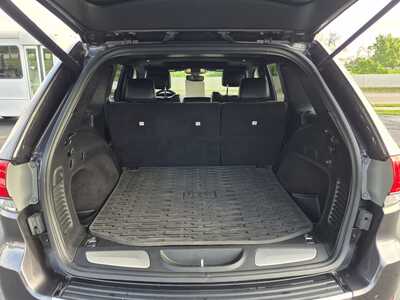 2018 Jeep Grand Cherokee, $18825. Photo 11