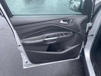 2015 Ford Escape, $9995. Photo 11