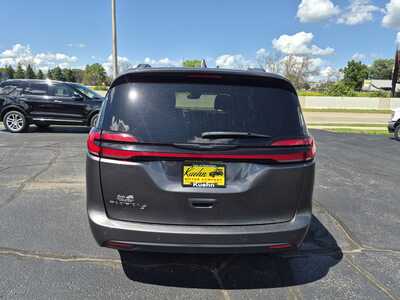 2022 Chrysler Pacifica, $14850. Photo 7