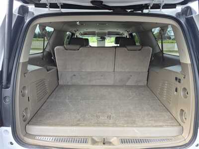 2016 Chevrolet Suburban, $22900. Photo 12