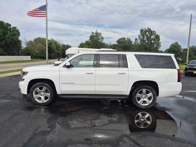 2016 Chevrolet Suburban, $22900. Photo 5