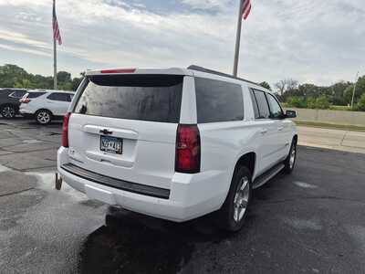 2016 Chevrolet Suburban, $22900. Photo 8