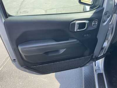 2021 Jeep Wrangler Unlimited, $32987. Photo 11