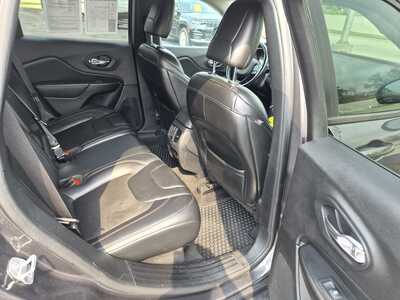 2020 Jeep Cherokee, $13150. Photo 12