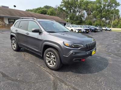 2020 Jeep Cherokee, $13150. Photo 2