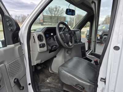 2021 Ford E-Series Cutaway, $23985. Photo 9
