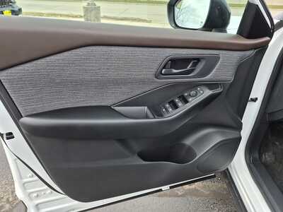 2023 Nissan Rogue, $17450. Photo 10
