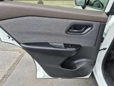 2023 Nissan Rogue, $17450. Photo 12