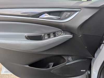 2022 Buick Enclave, $27936. Photo 10