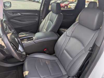 2022 Buick Enclave, $27936. Photo 11