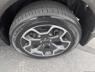 2014 Subaru XV Crosstrek, $12397. Photo 9