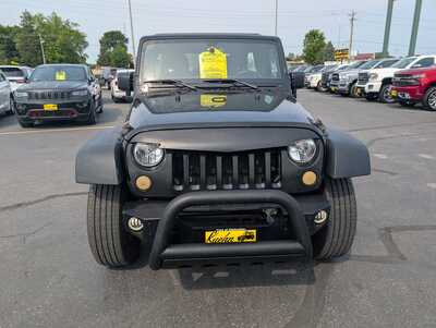 2013 Jeep Wrangler Unlimited, $13900. Photo 3