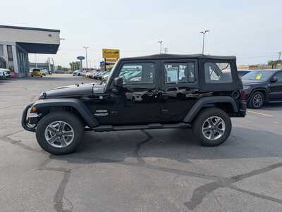 2013 Jeep Wrangler Unlimited, $13900. Photo 5