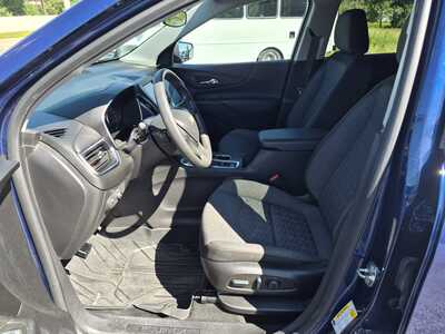 2023 Chevrolet Equinox, $21695. Photo 9