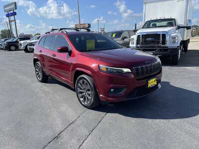 2019 Jeep Cherokee, $13997. Photo 2