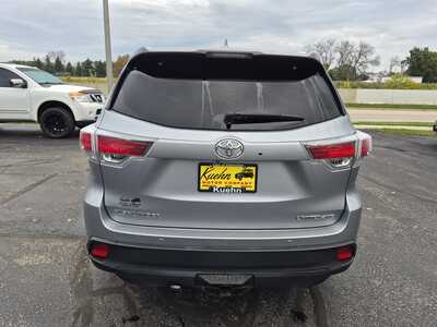 2014 Toyota Highlander, $18420. Photo 6