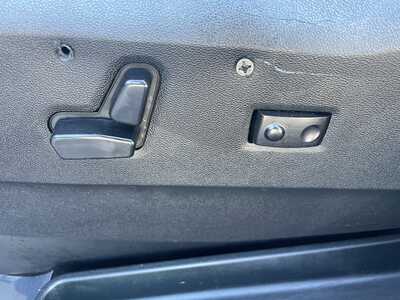2015 Chrysler Town & Country, $10900. Photo 6
